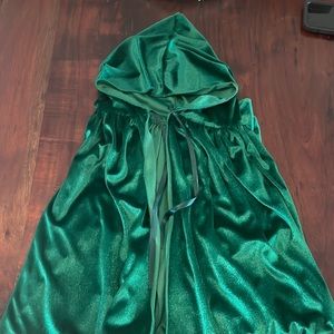 Kids Halloween Velvet Cloak with Hood in Emerald Green (L- size 10-18)